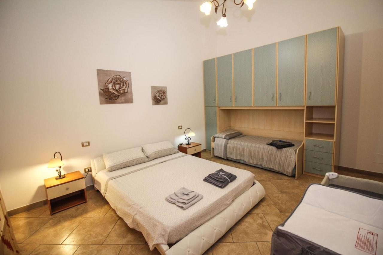 Casa Di Fabia Lägenhet SantʼAntìoco Exteriör bild